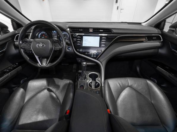 Toyota Camry VIII (XV70) с пробегом 2018 года, цена 2 380 000 рублей, 212945 км, седан, Автокод Объявления
