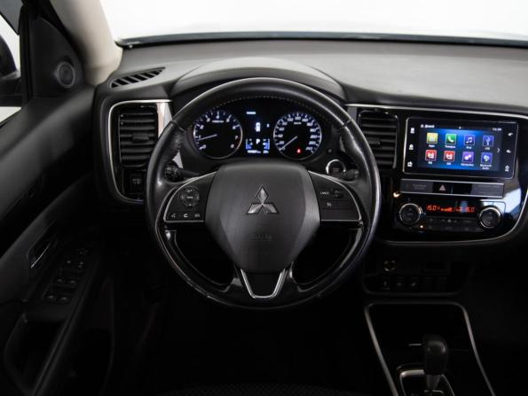 Mitsubishi Outlander III Рестайлинг 3 с пробегом 2019 года, цена 1 899 000 рублей, 194884 км, внедорожник, Автокод Объявления