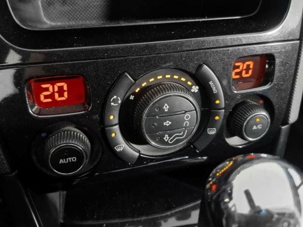 Peugeot 408 I с пробегом 2014 года, цена 389 000 рублей, 165000 км, седан, Автокод Объявления