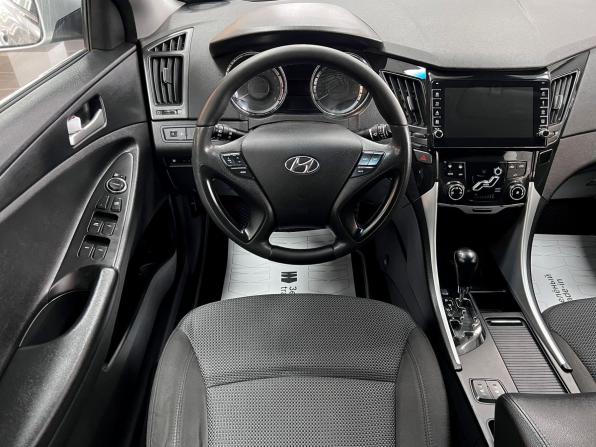 Hyundai Sonata VI (YF) с пробегом 2011 года, цена 945 000 рублей, 267025 км, седан, Автокод Объявления