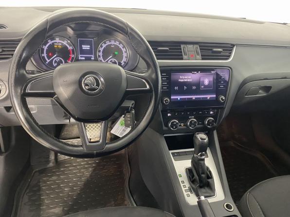 Skoda Octavia III (A7) Рестайлинг с пробегом 2017 года, цена 1 400 000 рублей, 211216 км, лифтбек, Автокод Объявления