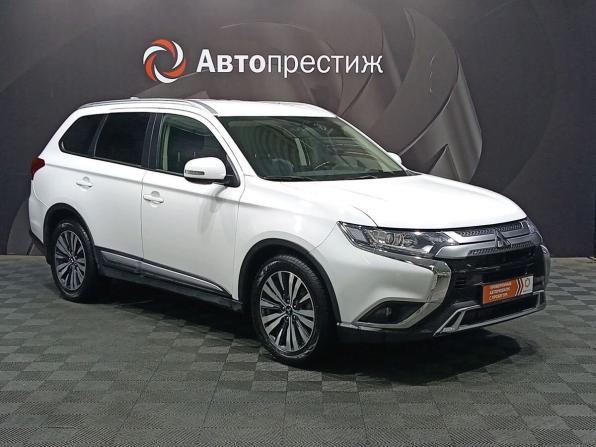 Mitsubishi Outlander III Рестайлинг 3 с пробегом 2021 года, цена 1 980 000 рублей, 164000 км, внедорожник, Автокод Объявления