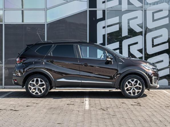 Renault Kaptur I с пробегом 2018 года, цена 1 755 000 рублей, 52810 км, внедорожник, Автокод Объявления