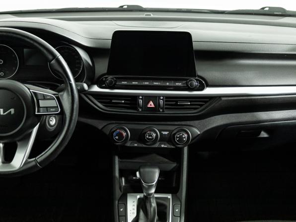 Kia Cerato IV Рестайлинг с пробегом 2022 года, цена 2 199 700 рублей, 49899 км, седан, Автокод Объявления