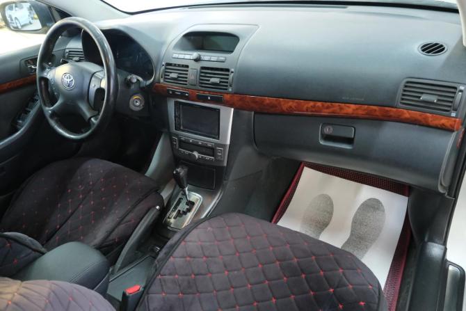 Toyota Avensis II с пробегом 2004 года, цена 749 000 рублей, 296000 км, седан, Автокод Объявления