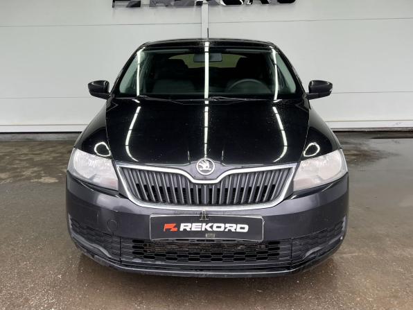 Skoda Rapid I Рестайлинг с пробегом 2018 года, цена 863 900 рублей, 231822 км, лифтбек, Автокод Объявления