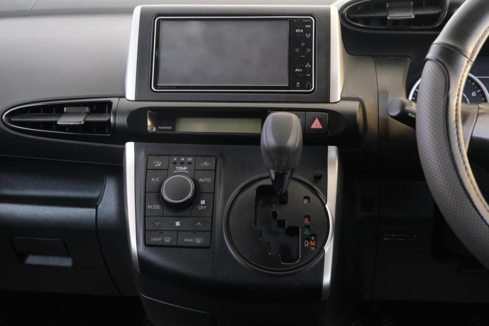 Toyota Wish II Омск  - изображение 14