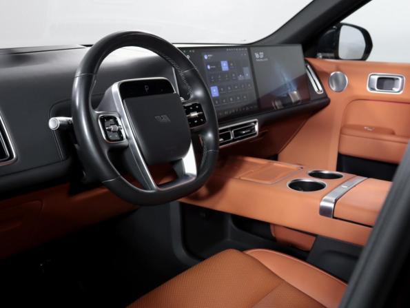 Li Auto (Lixiang) L9 I с пробегом 2023 года, цена 6 399 000 рублей, 37000 км, внедорожник, Автокод Объявления