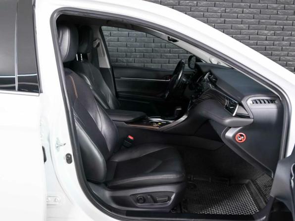 Toyota Camry VIII (XV70) с пробегом 2019 года, цена 3 120 000 рублей, 134915 км, седан, Автокод Объявления