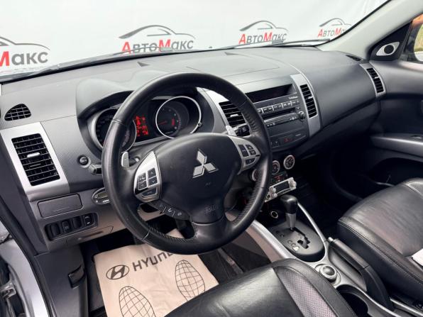 Mitsubishi Outlander II с пробегом 2007 года, цена 1 080 000 рублей, 301900 км, внедорожник, Автокод Объявления