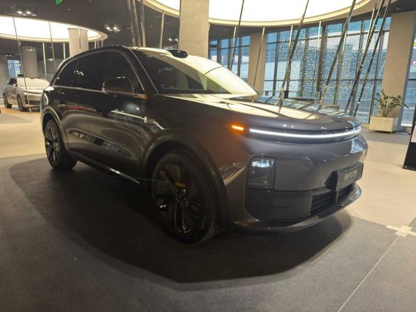 Новый Li Auto (Lixiang) L6 2025 года, цена 8 190 000 рублей, внедорожник, Автокод Объявления