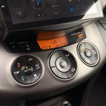 Toyota RAV4 III (XA30) Рестайлинг с пробегом 2011 года, цена 1 299 000 рублей, 242005 км, внедорожник, Автокод Объявления