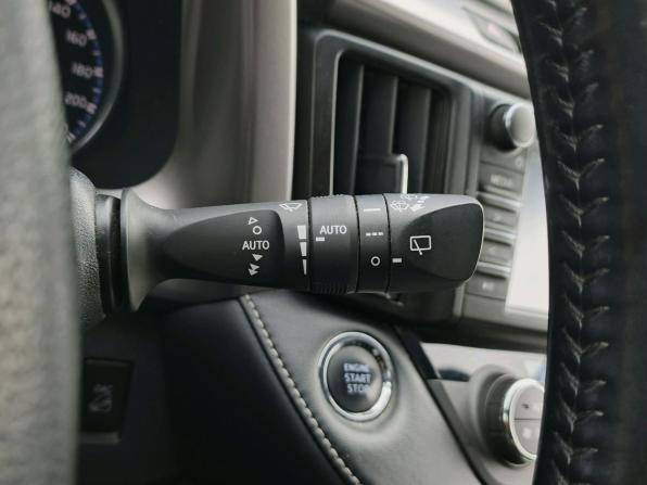 Toyota RAV4 IV (XA40) Рестайлинг с пробегом 2017 года, цена 2 069 000 рублей, 166697 км, внедорожник, Автокод Объявления
