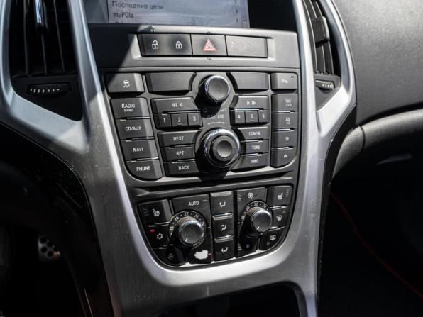Opel Astra J Рестайлинг с пробегом 2013 года, цена 860 000 рублей, 281683 км, хэтчбек, Автокод Объявления