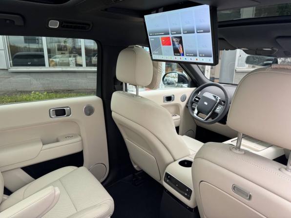 Новый Li Auto (Lixiang) L9 I Рестайлинг 2025 года, цена 8 700 000 рублей, внедорожник, Автокод Объявления