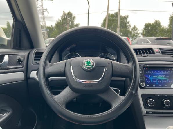 Skoda Octavia II (A5) Рестайлинг с пробегом 2012 года, цена 1 078 000 рублей, 122310 км, лифтбек, Автокод Объявления