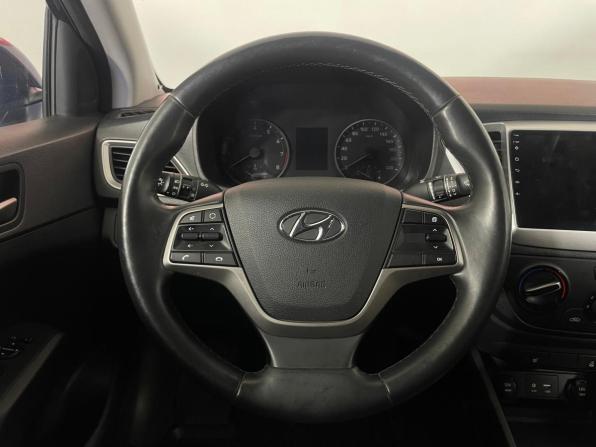 Hyundai Solaris II с пробегом 2018 года, цена 1 449 000 рублей, 93980 км, седан, Автокод Объявления