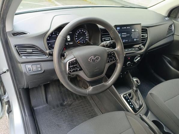 Hyundai Solaris II Рестайлинг с пробегом 2022 года, цена 1 239 000 рублей, 161322 км, седан, Автокод Объявления