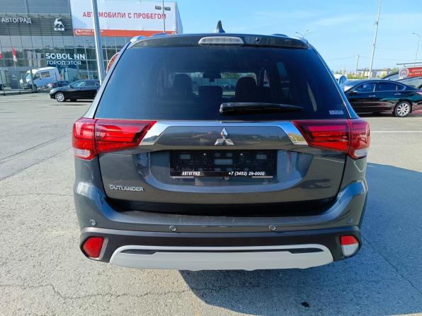 Mitsubishi Outlander III Рестайлинг 3 с пробегом 2021 года, цена 3 034 995 рублей, 60035 км, внедорожник, Автокод Объявления