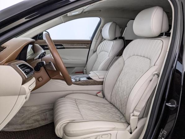 Genesis G90 I Рестайлинг с пробегом 2022 года, цена 5 990 000 рублей, 55762 км, седан, Автокод Объявления