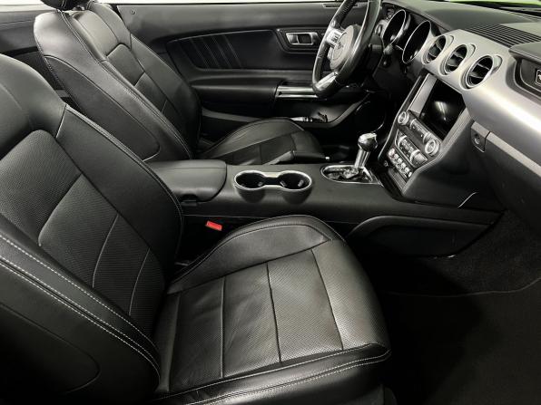 Ford Mustang VI Рестайлинг с пробегом 2019 года, цена 2 799 000 рублей, 80000 км, кабриолет, Автокод Объявления