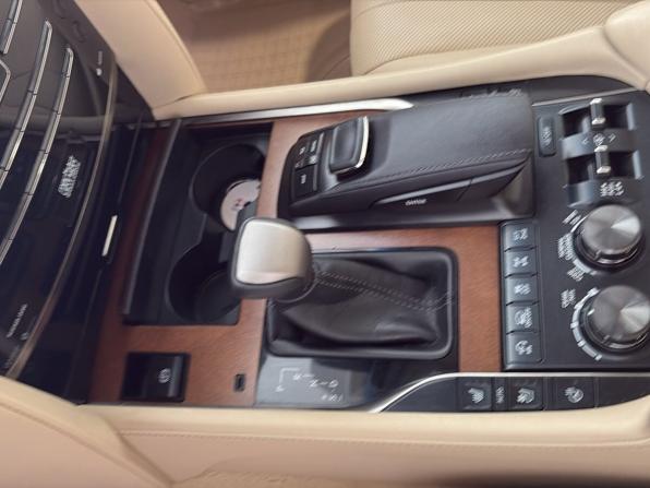 Lexus LX III Рестайлинг 2 с пробегом 2016 года, цена 7 100 000 рублей, 96423 км, внедорожник, Автокод Объявления