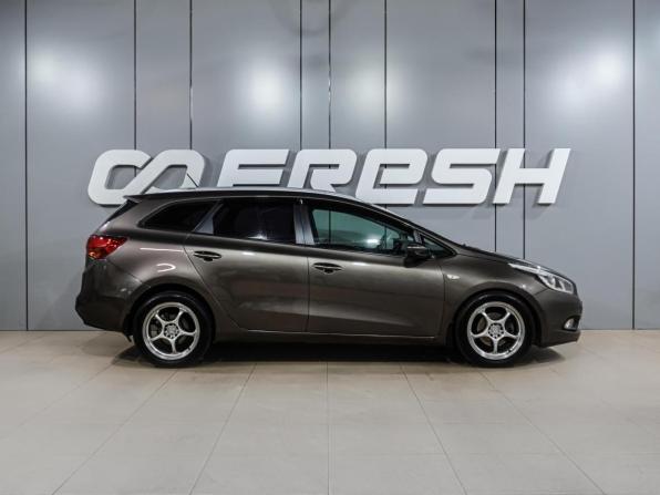 Kia Ceed II с пробегом 2013 года, цена 899 000 рублей, 245715 км, универсал, Автокод Объявления