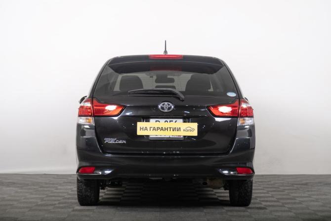Toyota Corolla XI (E160 E170) Рестайлинг 2 с пробегом 2018 года, цена 1 349 000 рублей, 57000 км, универсал, Автокод Объявления