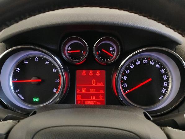 Opel Mokka I с пробегом 2013 года, цена 1 219 000 рублей, 95871 км, внедорожник, Автокод Объявления