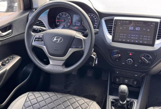 Hyundai Solaris II с пробегом 2019 года, цена 1 065 000 рублей, 153425 км, седан, Автокод Объявления