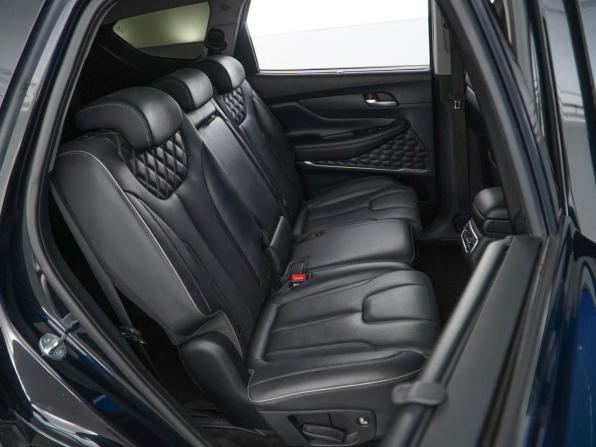 Hyundai Santa Fe IV Рестайлинг с пробегом 2021 года, цена 3 399 077 рублей, 136028 км, внедорожник, Автокод Объявления