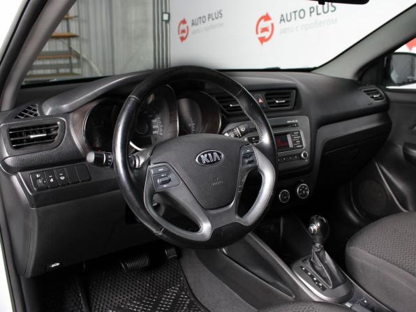 Kia Rio III Рестайлинг с пробегом 2016 года, цена 900 000 рублей, 158000 км, седан, Автокод Объявления