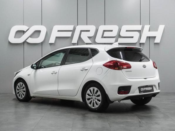 Kia Ceed II Рестайлинг с пробегом 2017 года, цена 1 297 000 рублей, 171853 км, хэтчбек, Автокод Объявления