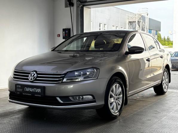 Volkswagen Passat B7 с пробегом 2012 года, цена 740 000 рублей, 236360 км, седан, Автокод Объявления