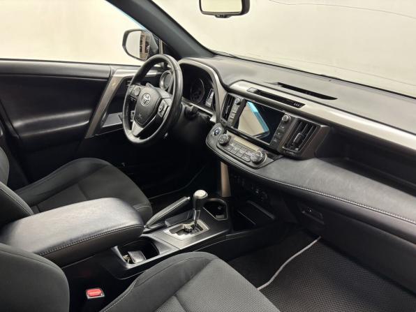 Toyota RAV4 IV (XA40) Рестайлинг с пробегом 2019 года, цена 2 728 000 рублей, 119000 км, внедорожник, Автокод Объявления
