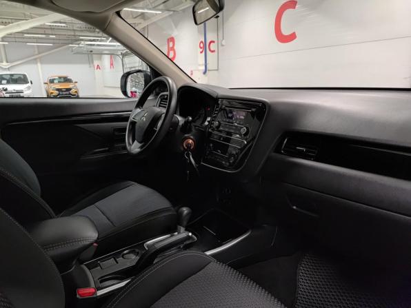 Mitsubishi Outlander III Рестайлинг 3 с пробегом 2018 года, цена 1 649 000 рублей, 195001 км, внедорожник, Автокод Объявления
