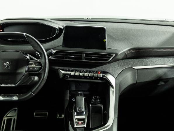 Peugeot 3008 II с пробегом 2017 года, цена 2 195 000 рублей, 9411 км, внедорожник, Автокод Объявления