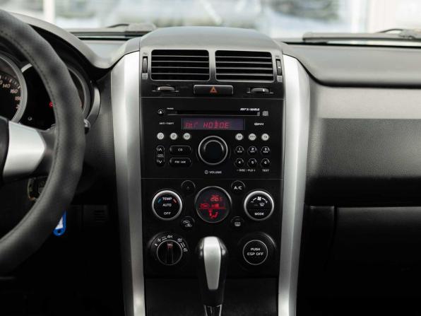 Suzuki Grand Vitara II Рестайлинг с пробегом 2010 года, цена 1 115 000 рублей, 290224 км, внедорожник, Автокод Объявления
