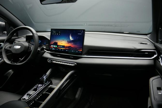 Geely Coolray I Рестайлинг 2 с пробегом 2025 года, цена 2 445 000 рублей, 9200 км, внедорожник, Автокод Объявления