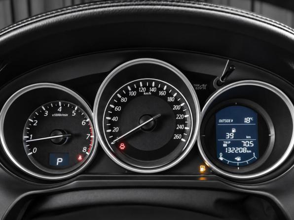 Mazda 6 III (GJ) Рестайлинг с пробегом 2016 года, цена 1 615 000 рублей, 132208 км, седан, Автокод Объявления