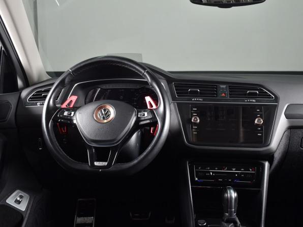 Volkswagen Tiguan II с пробегом 2018 года, цена 2 664 995 рублей, 150199 км, внедорожник, Автокод Объявления