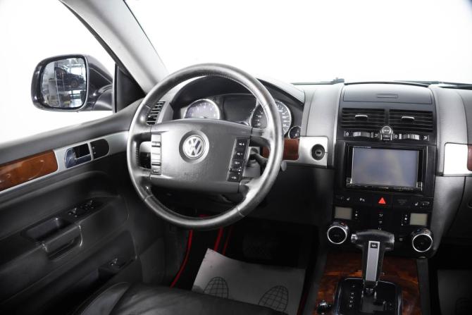 Volkswagen Touareg I Рестайлинг с пробегом 2007 года, цена 999 000 рублей, 380000 км, внедорожник, Автокод Объявления