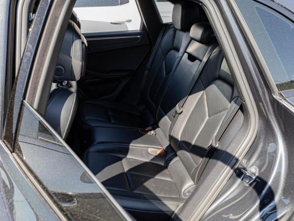 Porsche Macan I с пробегом 2018 года, цена 3 399 000 рублей, 93633 км, внедорожник, Автокод Объявления