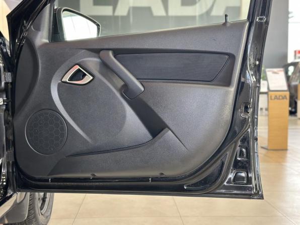 Lada (ВАЗ) Granta I Рестайлинг с пробегом 2023 года, цена 780 000 рублей, 28000 км, седан, Автокод Объявления