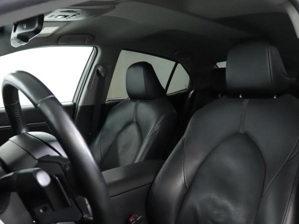 Toyota Camry VIII (XV70) Рестайлинг с пробегом 2021 года, цена 2 949 000 рублей, 91534 км, седан, Автокод Объявления