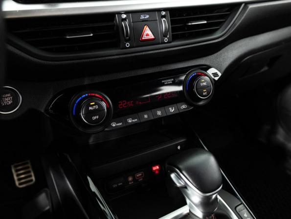 Kia K3 II с пробегом 2019 года, цена 2 199 700 рублей, 65233 км, хэтчбек, Автокод Объявления