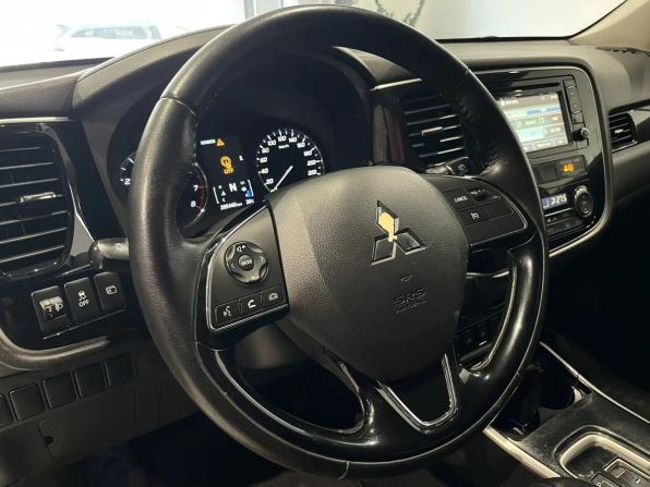 Mitsubishi Outlander III Рестайлинг 2 с пробегом 2017 года, цена 1 430 000 рублей, 205440 км, внедорожник, Автокод Объявления