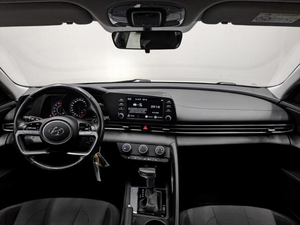 Hyundai Elantra VII (CN7) с пробегом 2022 года, цена 2 055 000 рублей, 73028 км, седан, Автокод Объявления