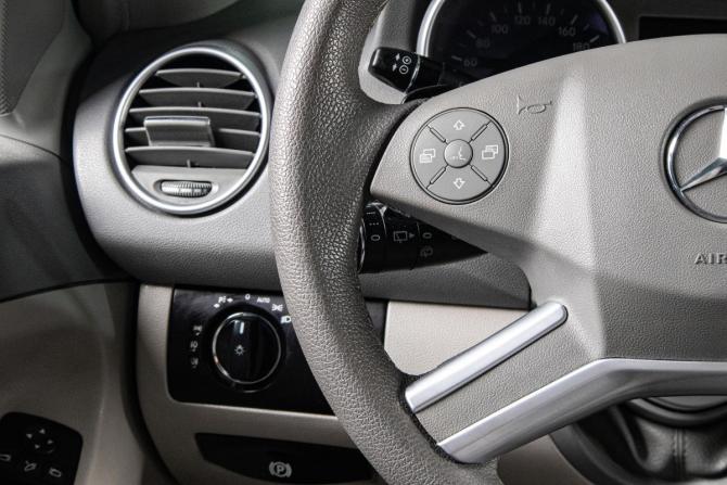 Mercedes-Benz M-Класс II (W164) Рестайлинг с пробегом 2009 года, цена 1 919 000 рублей, 249000 км, внедорожник, Автокод Объявления
