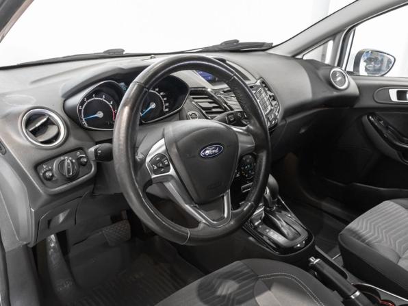 Ford Fiesta Mk6 Рестайлинг с пробегом 2018 года, цена 967 900 рублей, 78110 км, хэтчбек, Автокод Объявления